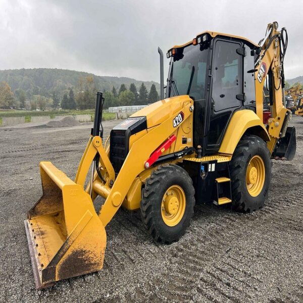 CAT 420 backhoe