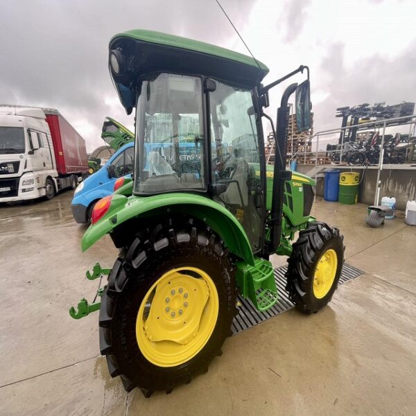 John Deere Tractor - Image 3